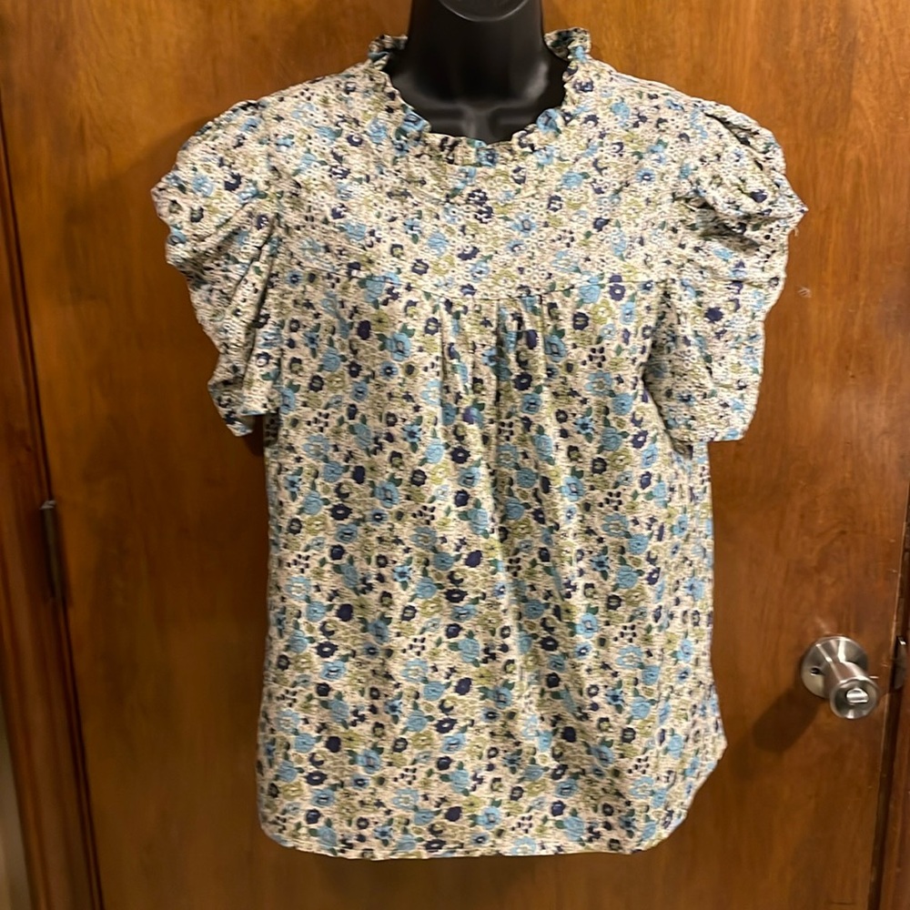 Solitaire Floral Puff Sleeve Blouse in Blue, Green, Cream